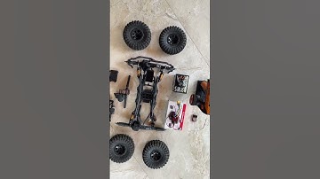 Axial Deadbolt Rock Crawler Build #shorts #short @HAZITECH