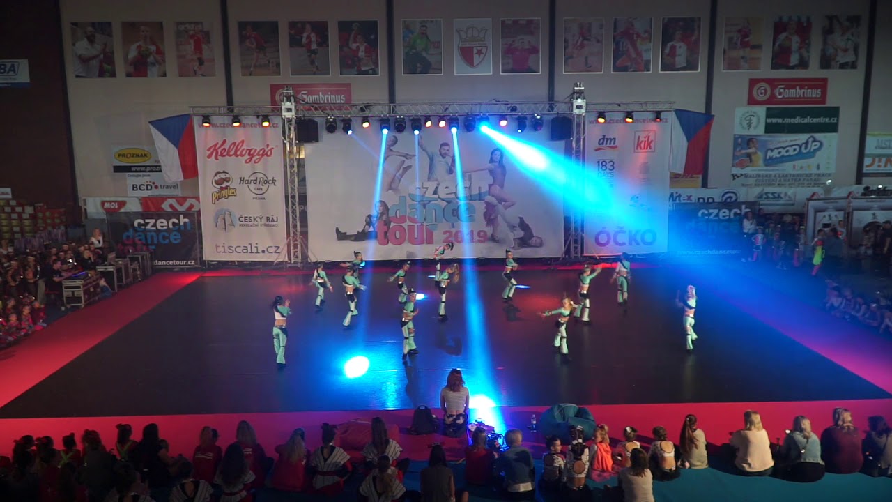 6. Taneční skupina DEMO - Shakalaka