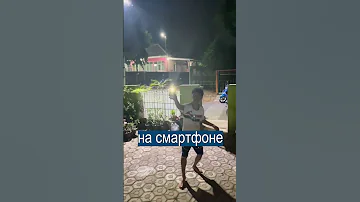 Повелитель насекомых загипнотизировал рой мотыльков