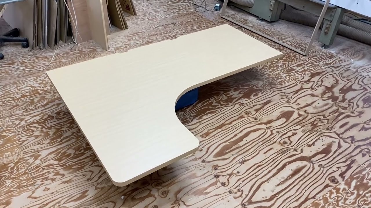 希少価値抜群！オーダーメイドのL字型デスク天板を紹介 - YouTube