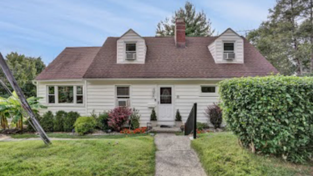 Real Estate Video Tour 97 Cleveland Dr, CrotonOnHudson, NY 10520