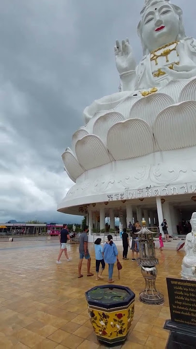 Wat Huay Pla Kang Chiang Rai Goddess of mercy #thailand