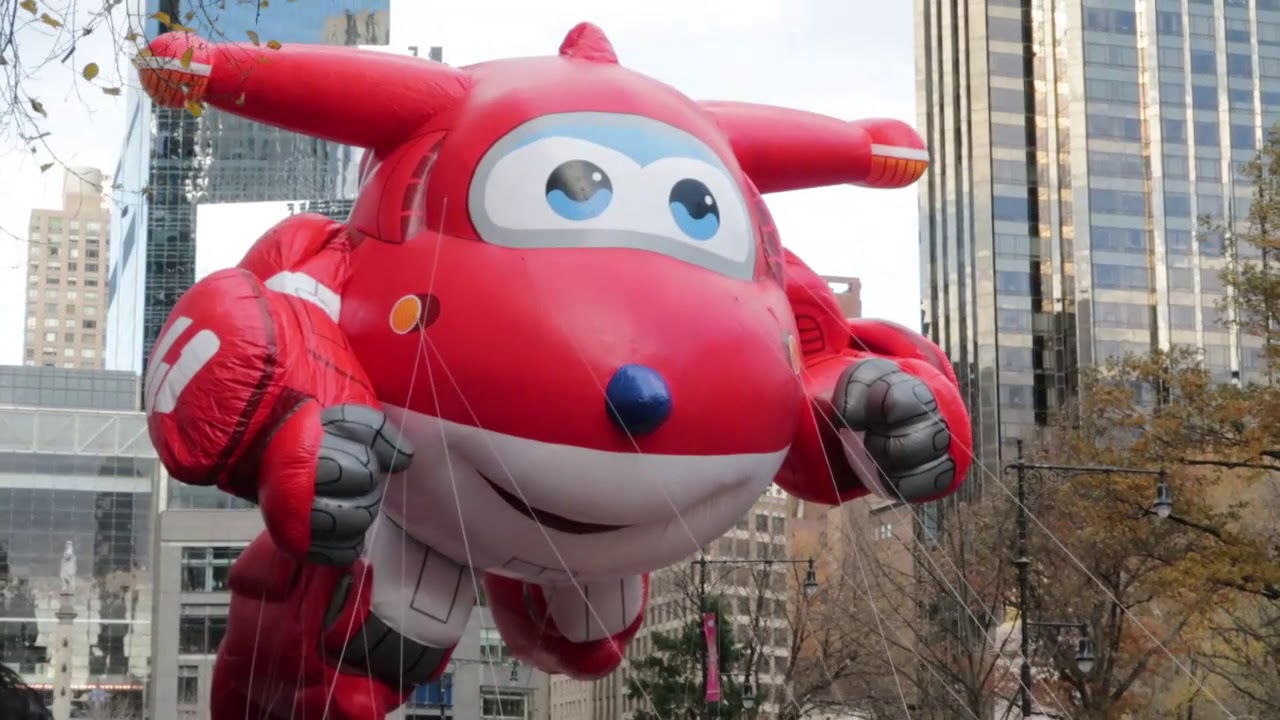 New York  Macys Thanksgiving Day Parade 2019 pt 1