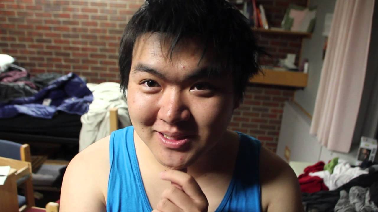 【米国で賞味期限明日の!?!?】ミルクを買ってしまった!? 日本では考えられない.... - YouTube