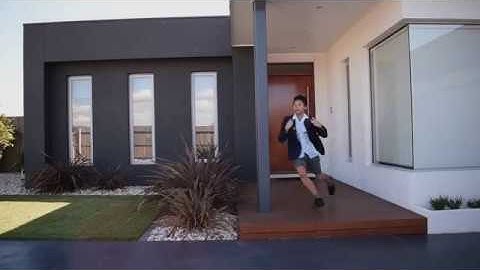 MY DAY IN 60 SECONDS - Year 10 Video