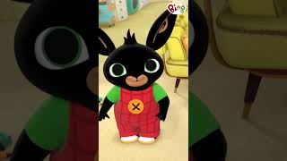 Bing plays with a balloon! | #Shorts | Bing Shorts