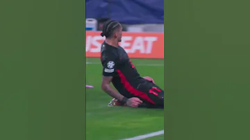 تفاصيل هدف رافينيا ضد بنفيكا احتفالية وتعليق الشوالي برشلونة Goal Rafinha Benfica Barcelona 