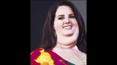 Thumbnail of We love Lana Del Rey for her art, love and success and she's still beautiful.