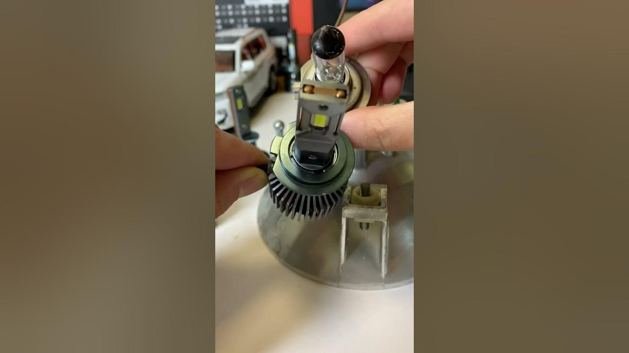How to install the LED headlight bulb H7 correctly? YouTube