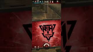 Rainbow six siege #r6 #solo #losolo #rainbowsix #rainbow6siege #jynxzi #funny #clutch #r6siege
