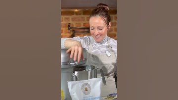 Raspberry Thumbprint Cookies #cookies #cookierecipe #innonchurchroad