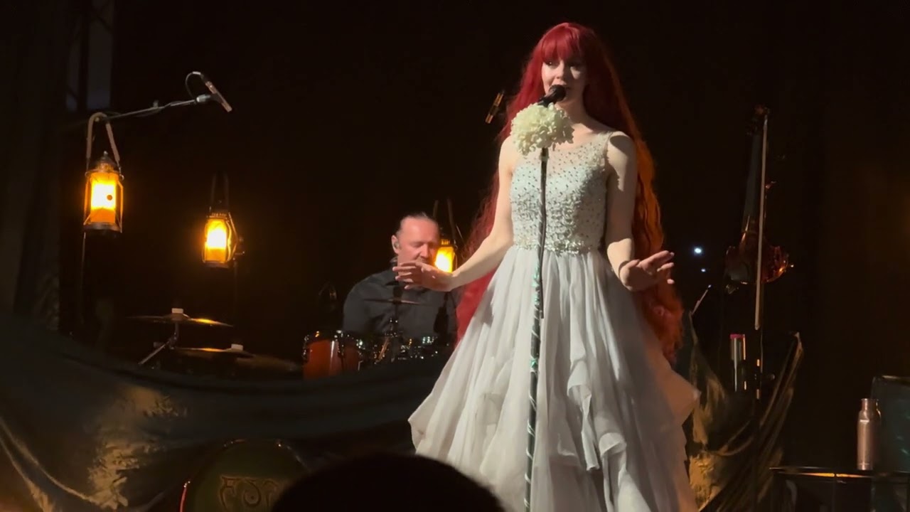 Auri - The Space Between (live @ Huvilateltta, Helsinki 23.8.2025)