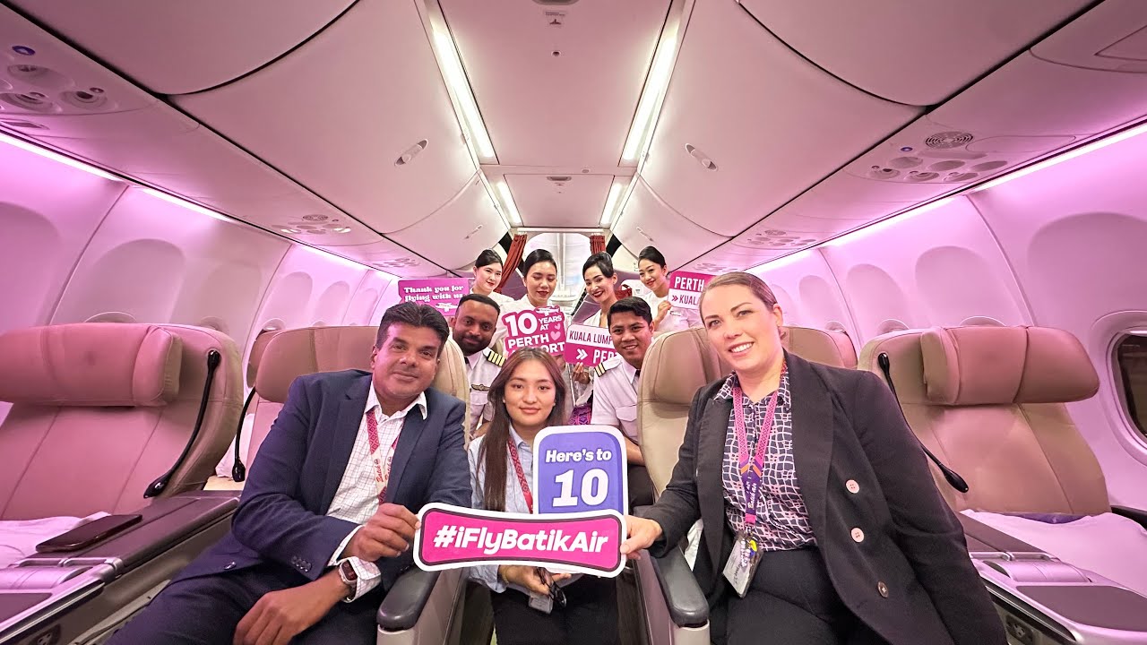 Batik Air Malaysia proudly marks a decade of connecting Perth and Malaysia! ✈️🇲🇾🇦🇺