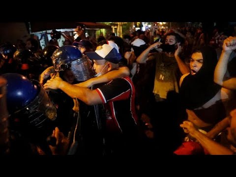 Violentos enfrentamientos en Paraguay por la gestión de la COVID-19