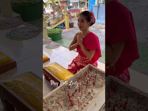 Bathing Buddha images on Songkran day - Thai Street Food #shorts