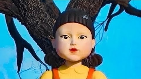 Squid Game doll | Blink to move