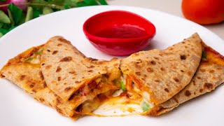 Chapati Pizza Roll Recipe | Chicken Pizza Frankie screenshot 3
