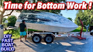 Flipping over a PROJECT BOAT by my self : TIME to straighten the bottom ! 