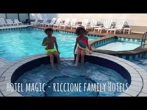 Family Hotel Magic A Riccione La Piscina Per Tutti