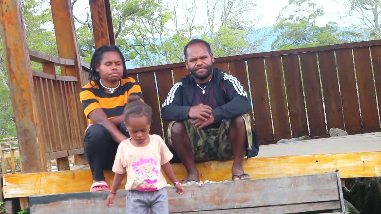 HELE ZYAH,PHINA TETE,NENE EGAREK LEK 