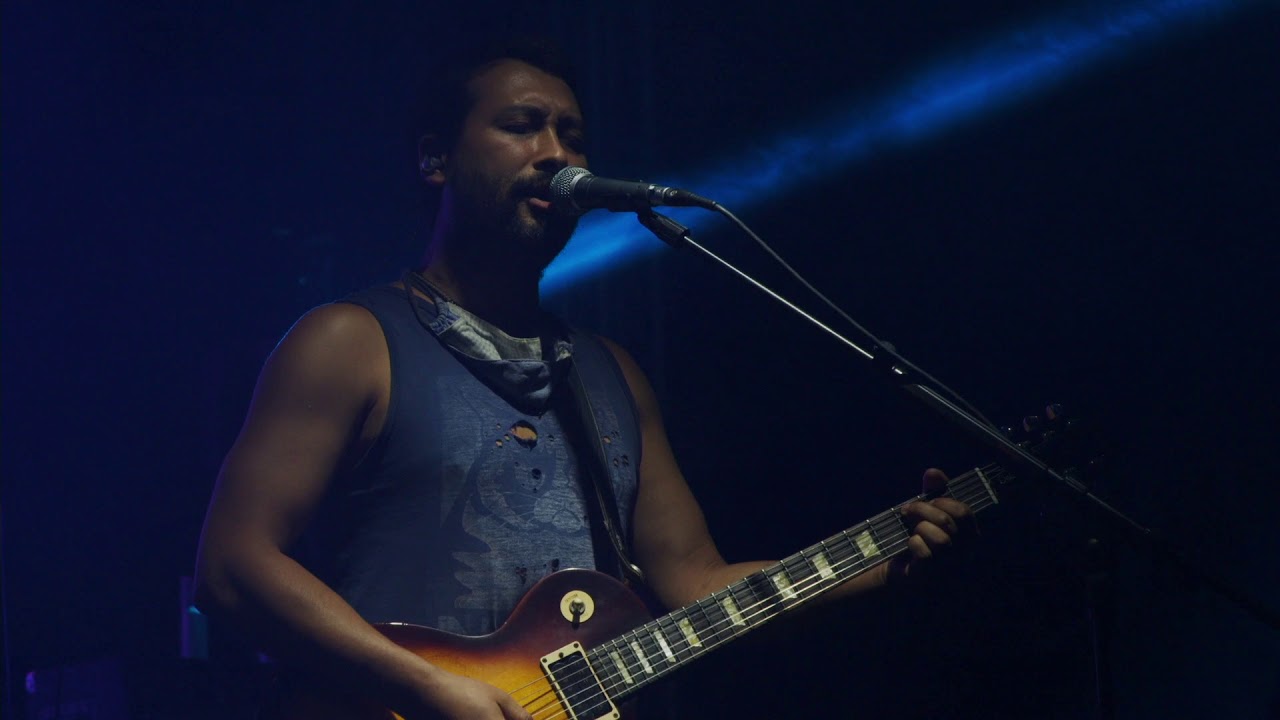 Crooked Coast - "Burnout" live at the drive-in