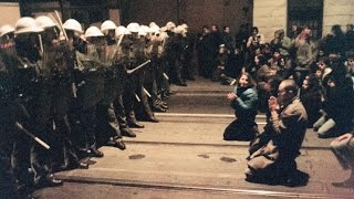 Cách mạng Nhung: Đoàn kết chống lại đàn áp