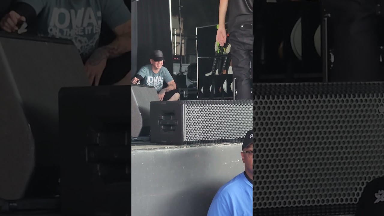 Sid Wilson, his son on stage before show, Kelly also pops out! #slipknotlive #slipknot #sidwilson
