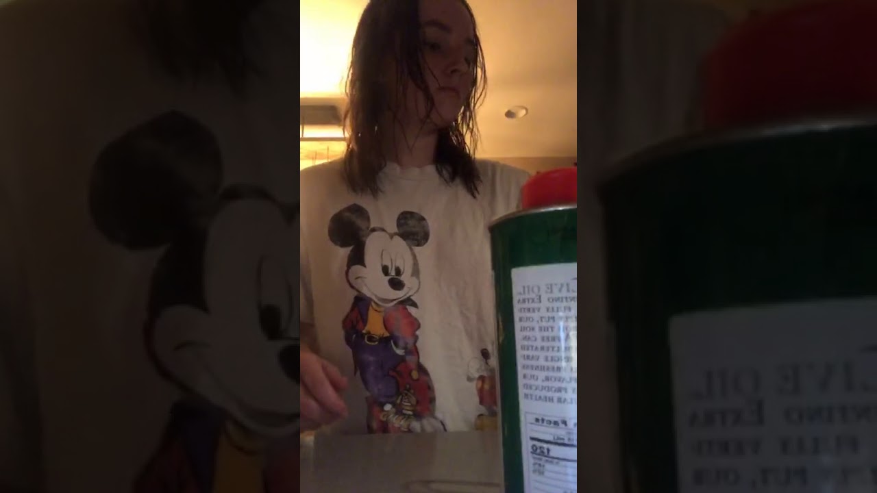 Kaitlyn Dever's Instagram Live [4.11.20]