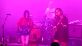 Hinds - Easy - Santa Ana