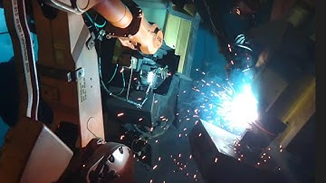 robô ABB soldando...ABB robot welding
