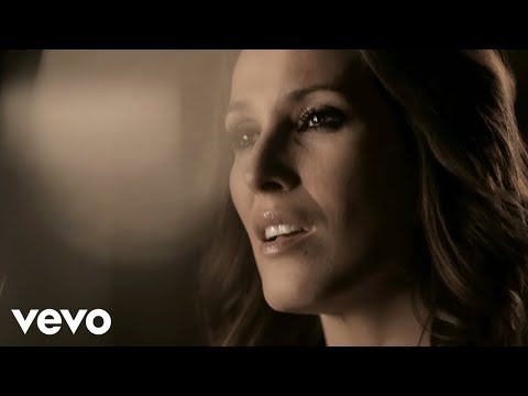 Malú - Vuelvo A Verte (Acústico)