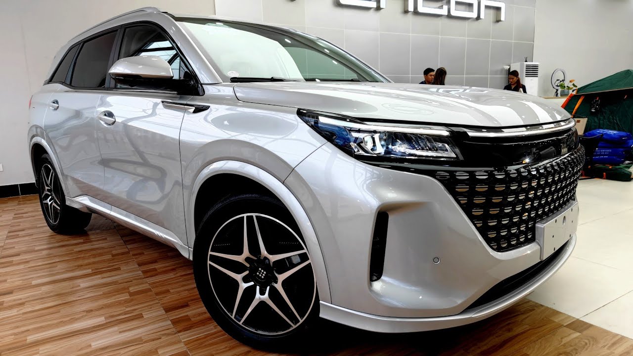 NEW 2024 DFSK FENGON E5 DE i Plug In Hybrid Silver Color Interior new-2024-dfsk-fengon-e5-de-i-plug-in-hybrid-silver-color-interior