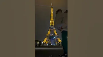وبتحلى الدنيا في عيني 