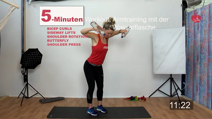 5- Minuten Workout, Armtraining mit der Wasserflas...