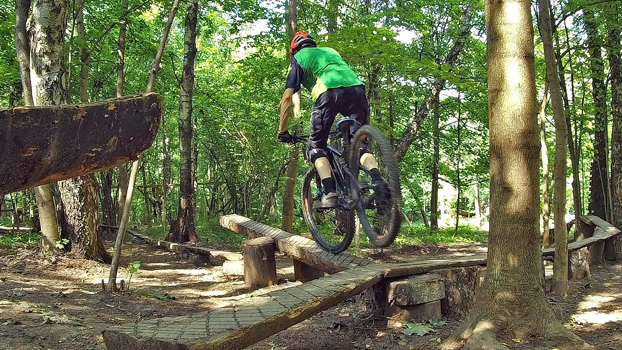 Скилл-зона с качелями на споте Butovo Riders Village