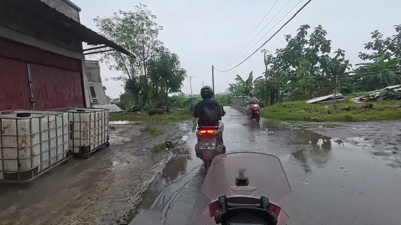 Jalan Alternatif Menuju Suryacipta Karawang