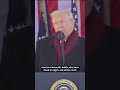 Trump thanks vets for their service