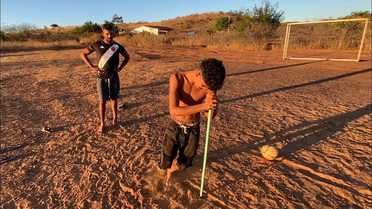 DESAFIO IMPOSSÍVEL FAÇA GOL ENQUANTO GIRA OU LEVA OVO PODRE valendo 5.000 mil