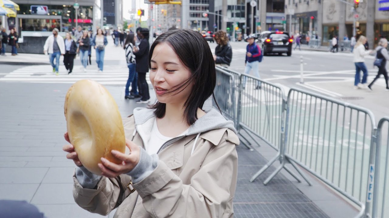 Mr.Children「名もなき詩」ジャズアレンジにのせて　広瀬すずが人生初ニューヨークへ【三井のすずちゃん新CM】
