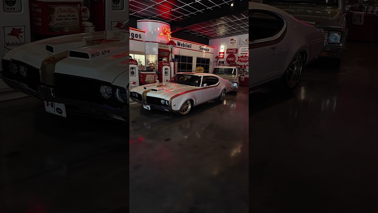 This car deserves to be in a showroom floor 