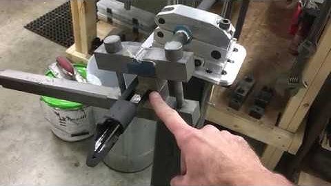 Modular Barrel Vise vs Remington 700 Factory Barrel