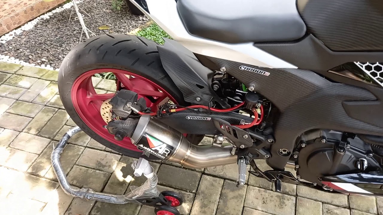 Kawasaki ZX25R ZX-25R pakai Austin Racing GP1R Gp1RR punya