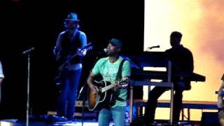 Darius Ruker and Rascal Flatts