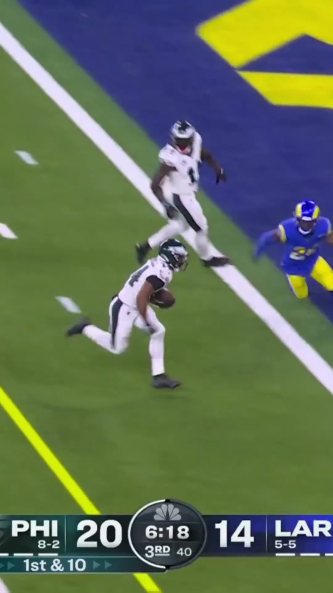 Don't tell Ryan Reis, WE GOT A KENNY GAINWELL TOUCHDOWN RUN!!!! ?? Eagles vs Rams Highlights