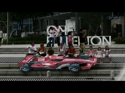 The first of a 10-episode video podcast about the Singapore GP Season 2009! We take a behind-the-scenes look at the 2008 highlights.