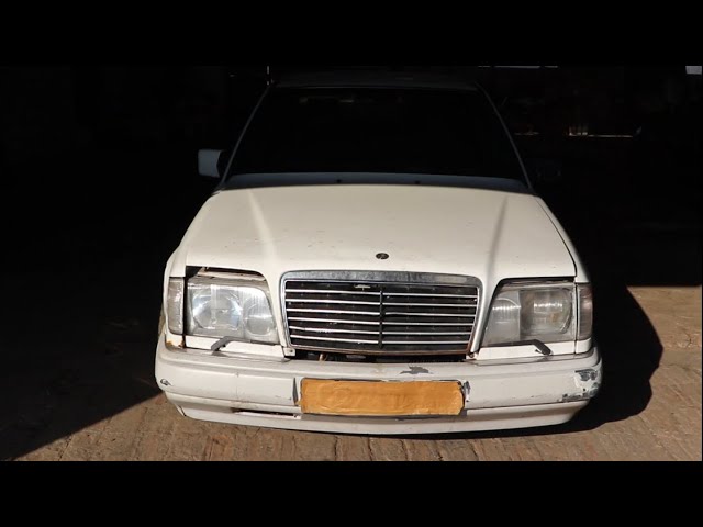MERCEDES W124 (White) Windshield Removal !!! Part 1 - YouTube