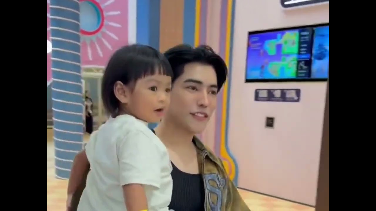 ❗️ วันหยุดของลูกสาว พามาเล่นของเล่นที่พารากอน  น้อ