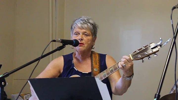 maxine White