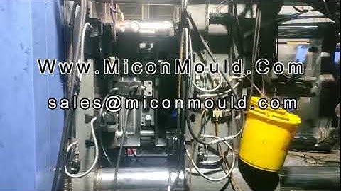 How is the plastic crate made by injection mould?