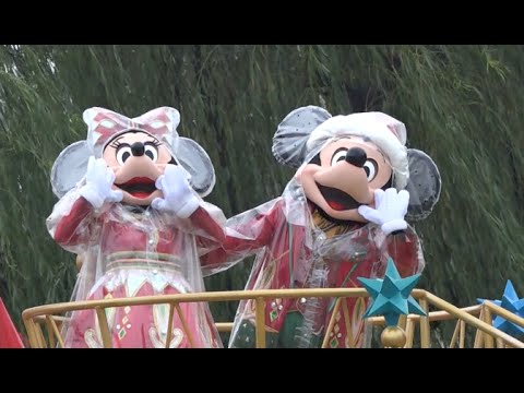 ºoº カッパ カッパを着たサンタ村の住人たち ディズニー クリスマス サンタヴィレッジパレード 14 雨バージョン Youtube